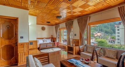 Padma Villa - Mountain Estate in Manali Room Type - King Suite with Bathtub and Balcony