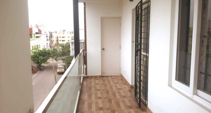 Breezy 2 BHK apartment Relax in rooftop Jacuzzi Room Type - Breezy 2 BHK apartment Relax in rooftop Jacuzzi
