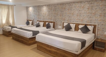HILLCREST METRO Room Type - Five Bedded Family suite 2nd floor