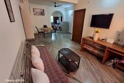 Sunflower Homestay || Entire 3BHK Service Apartment