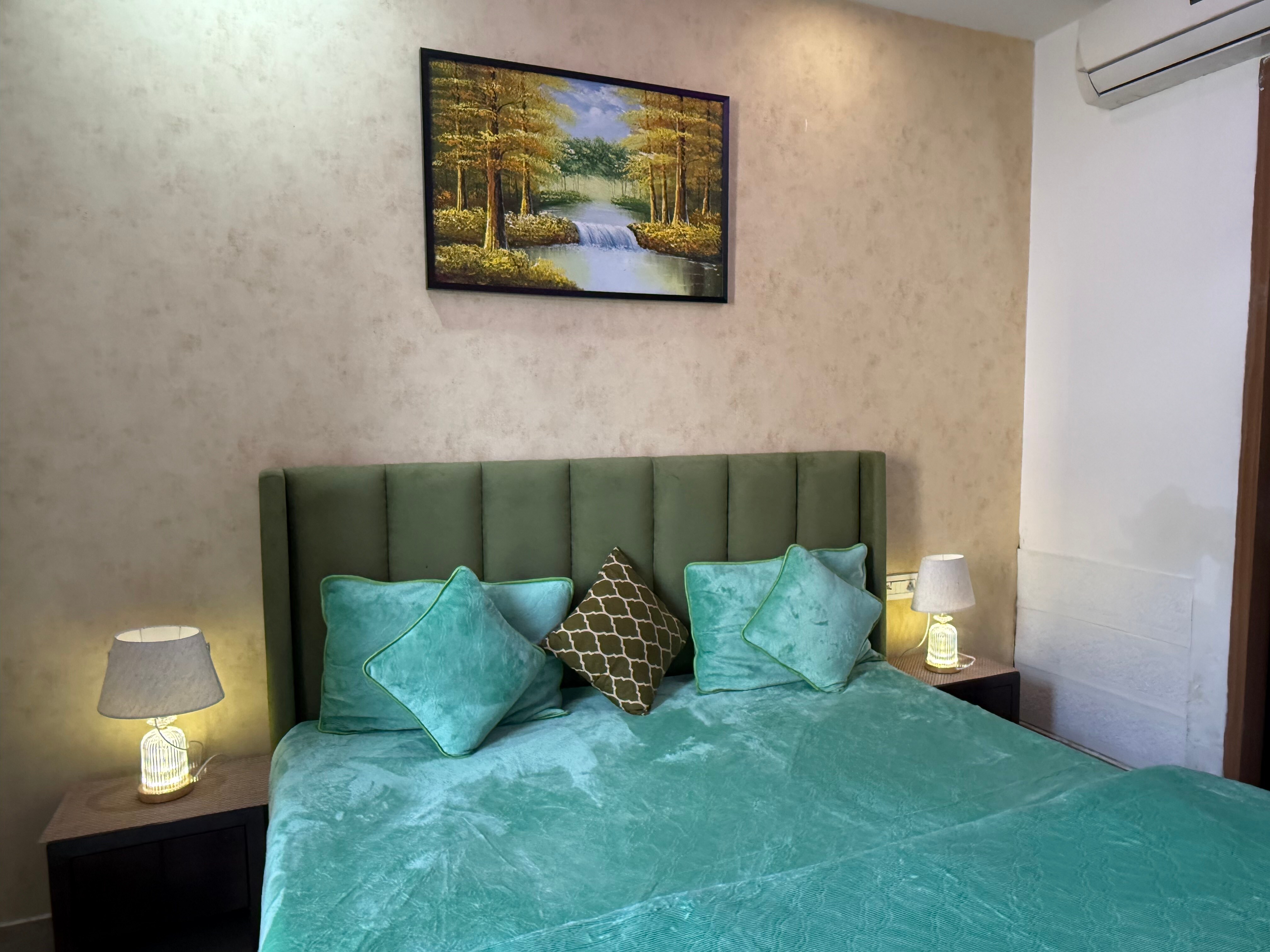 Downtown Studio Apartment | Private | Self-Checkin - Tap to explore photos