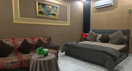 MANNAT RESIDENCY Room Type - DELUXE ROOM