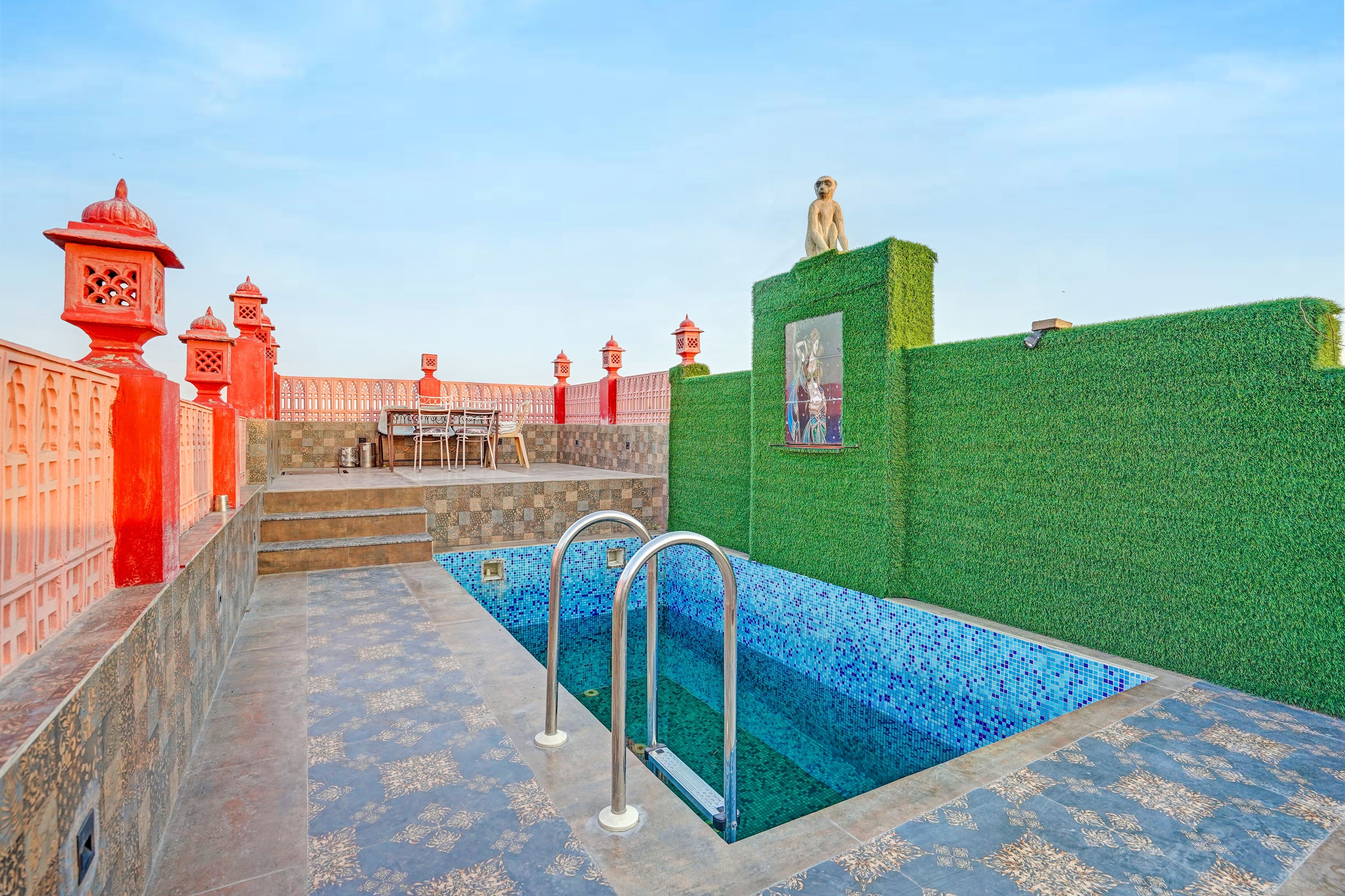 Townhouse Swarn Mandir Formerly Nirvana Grand - Tap to explore photos