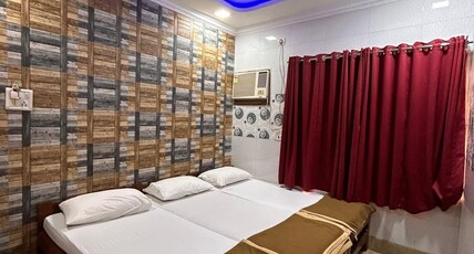 Hotel Sai Shradha Room Type - Family room