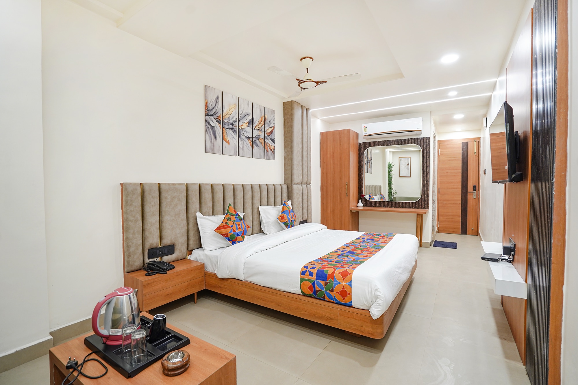 FabHotel Shrinath Casa Inn - Tap to explore photos