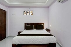 Townhouse Kozhencherry Formerly The Beige Hotel