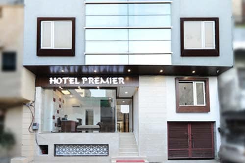 Hotel Premier - Tap to explore photos