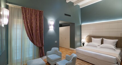 Hotel Number Nine Room Type - JUNIOR SUITE