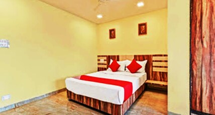 Hotel Manik Room Type - Deluxe Non AC Room