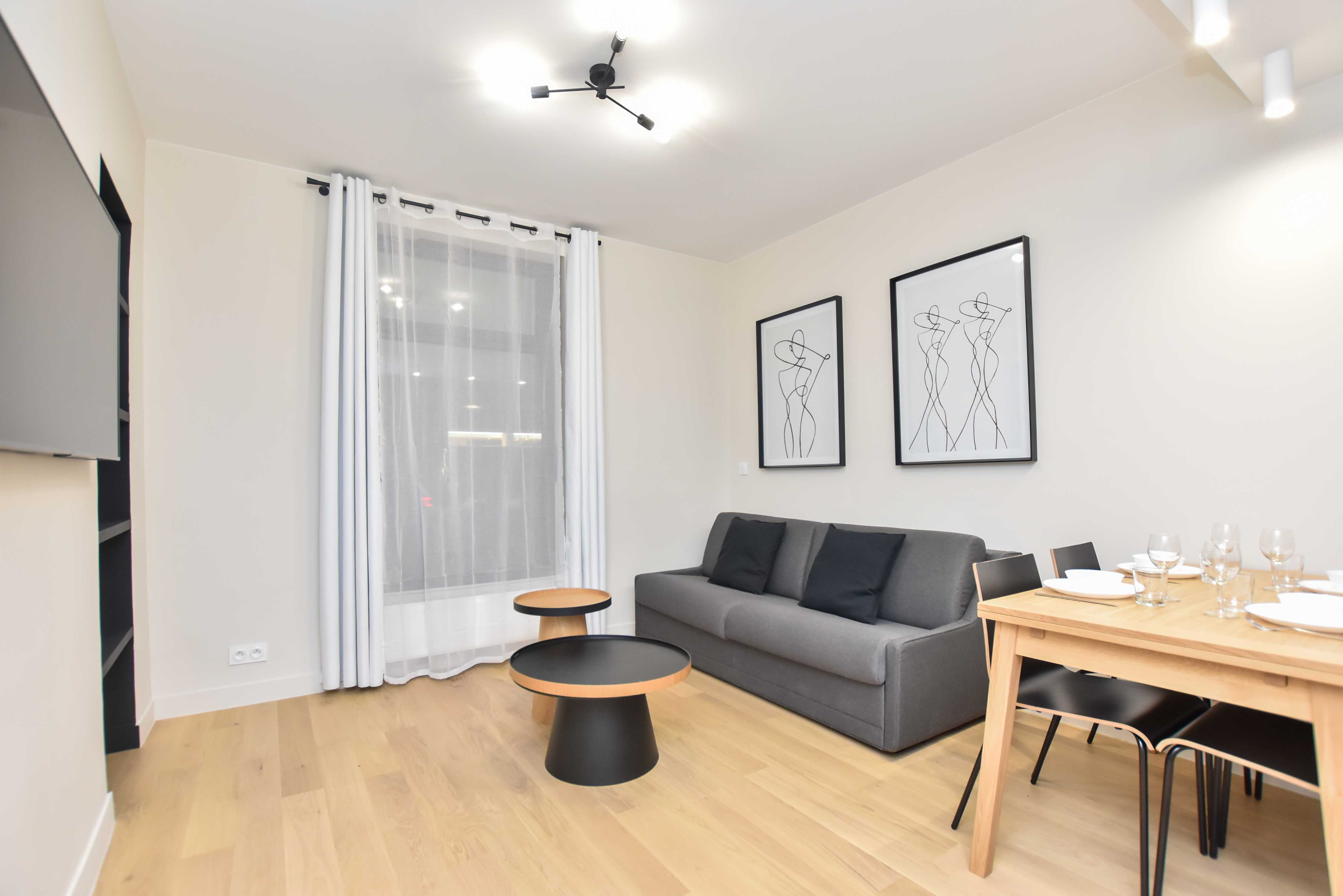 Peaceful apartment - 2BR/6P - Trocadero - Tap to explore photos