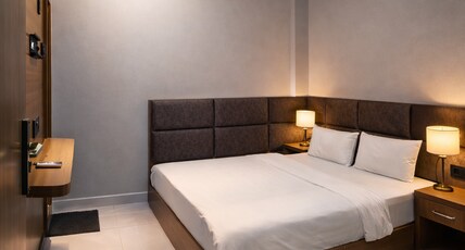 Hotel Grand Dev Krishna Palace Room Type - Deluxe Room