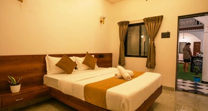Sapphire Mansion Room Type - Deluxe Room