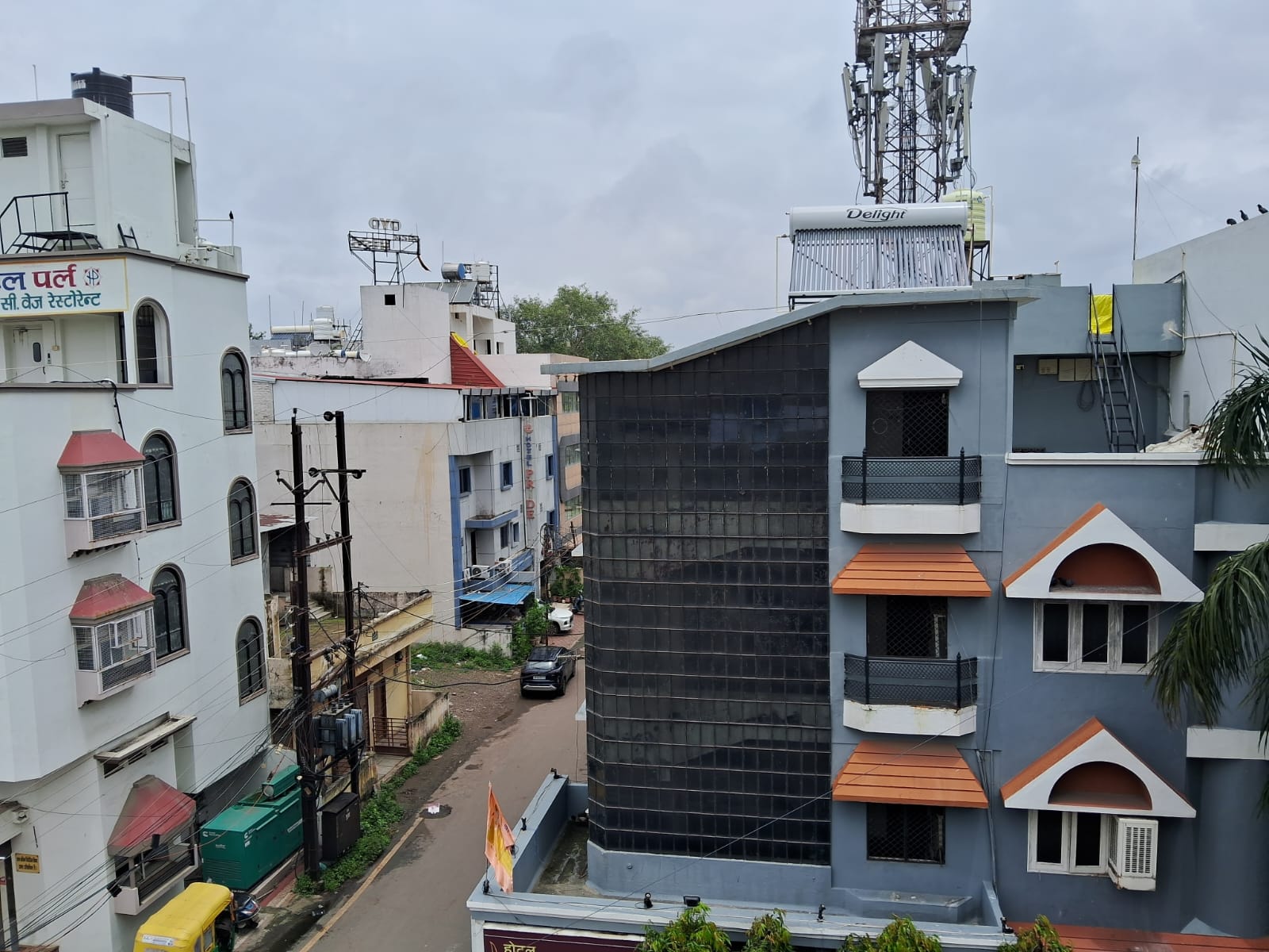 Hotel Raj Shree - Tap to explore photos