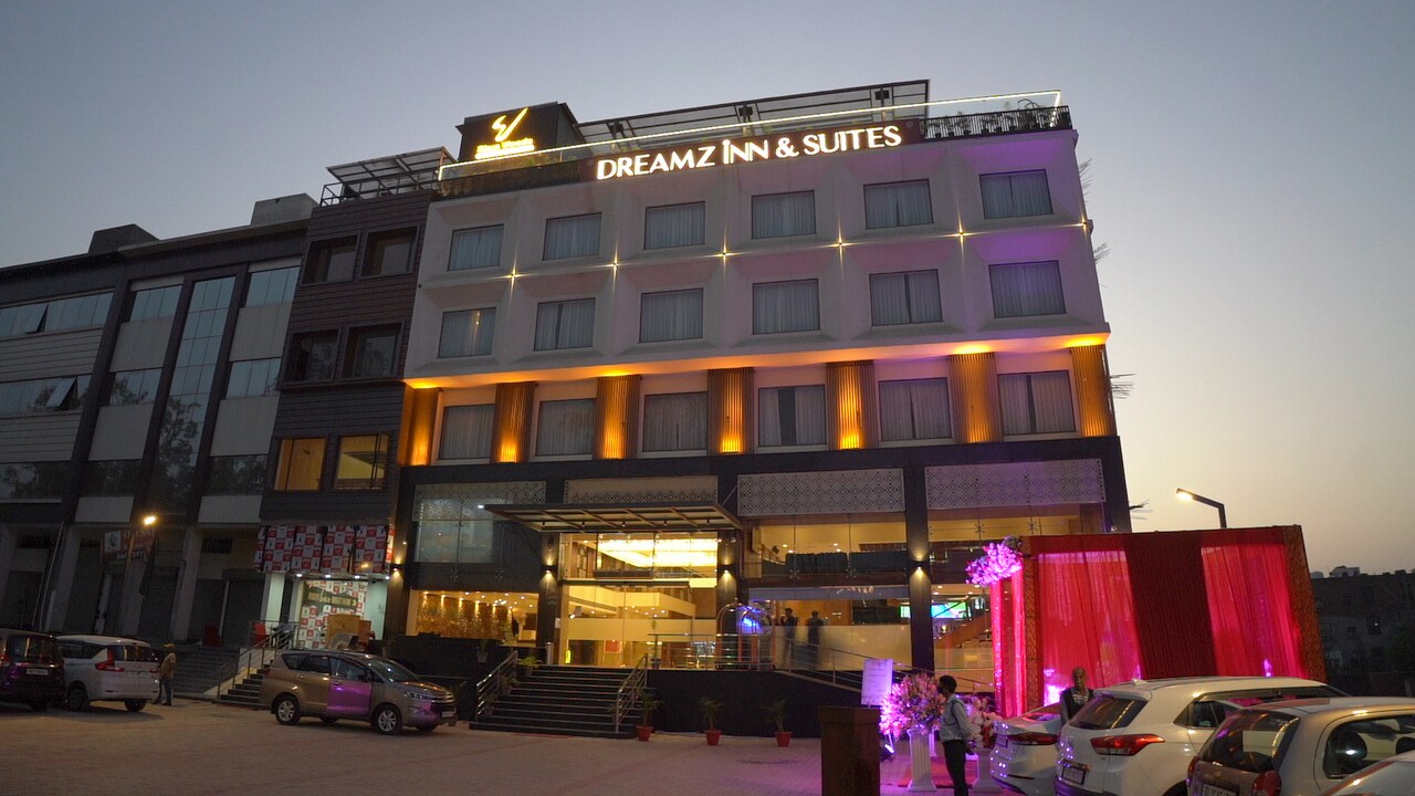 Dreamz Inn & Suites - Tap to explore photos