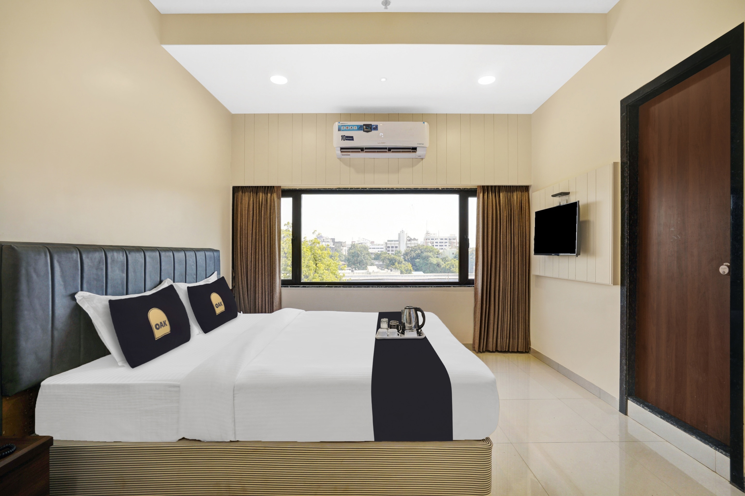 Townhouse Vadodara Railway Station Road Formerly Hotel Raajpath - Tap to explore photos