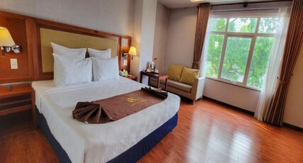 G8 Diamond Hotel Saigon Room Type - Grand Deluxe Double City View