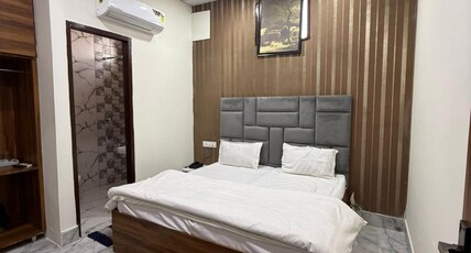 Hotel Nayaab Room Type - Standard Room