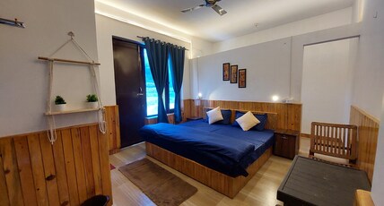 The Hostel Stories Bir - Landing Site Room Type - King Room with Mountains View