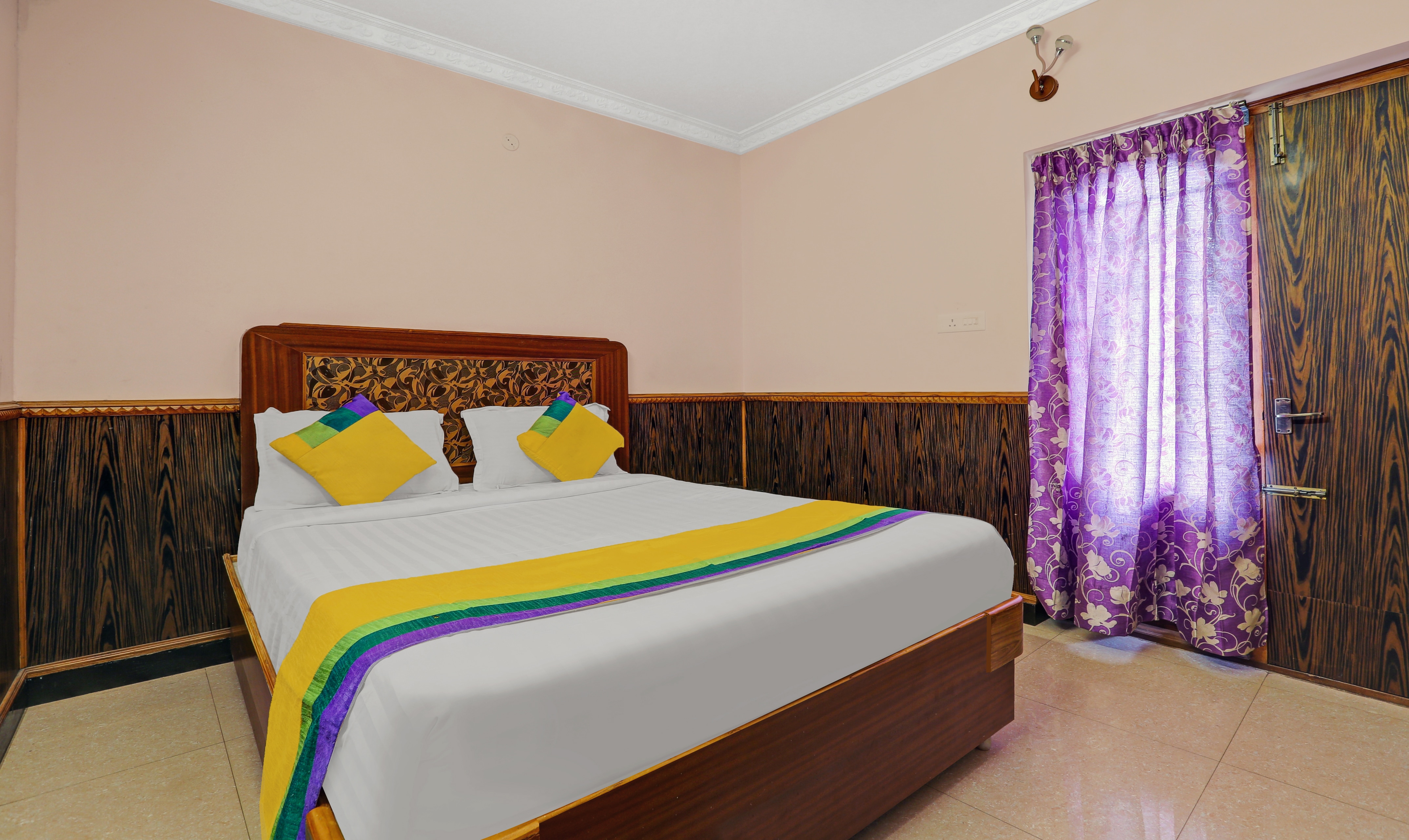 Itsy Hotels Rain Forest, 1 km from Rose Garden - Tap to explore photos