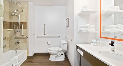 Hampton Inn & Suites Spokane Valley, WA Room Type - 2QN MOB HEARING ACC TUB NS