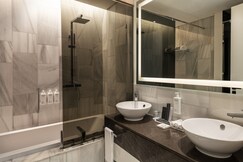 Th8 Palm Dubai Beach Resort Vignette Collection