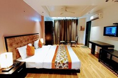 Hotel Grand Arcasia Nehru Palace & CR Park