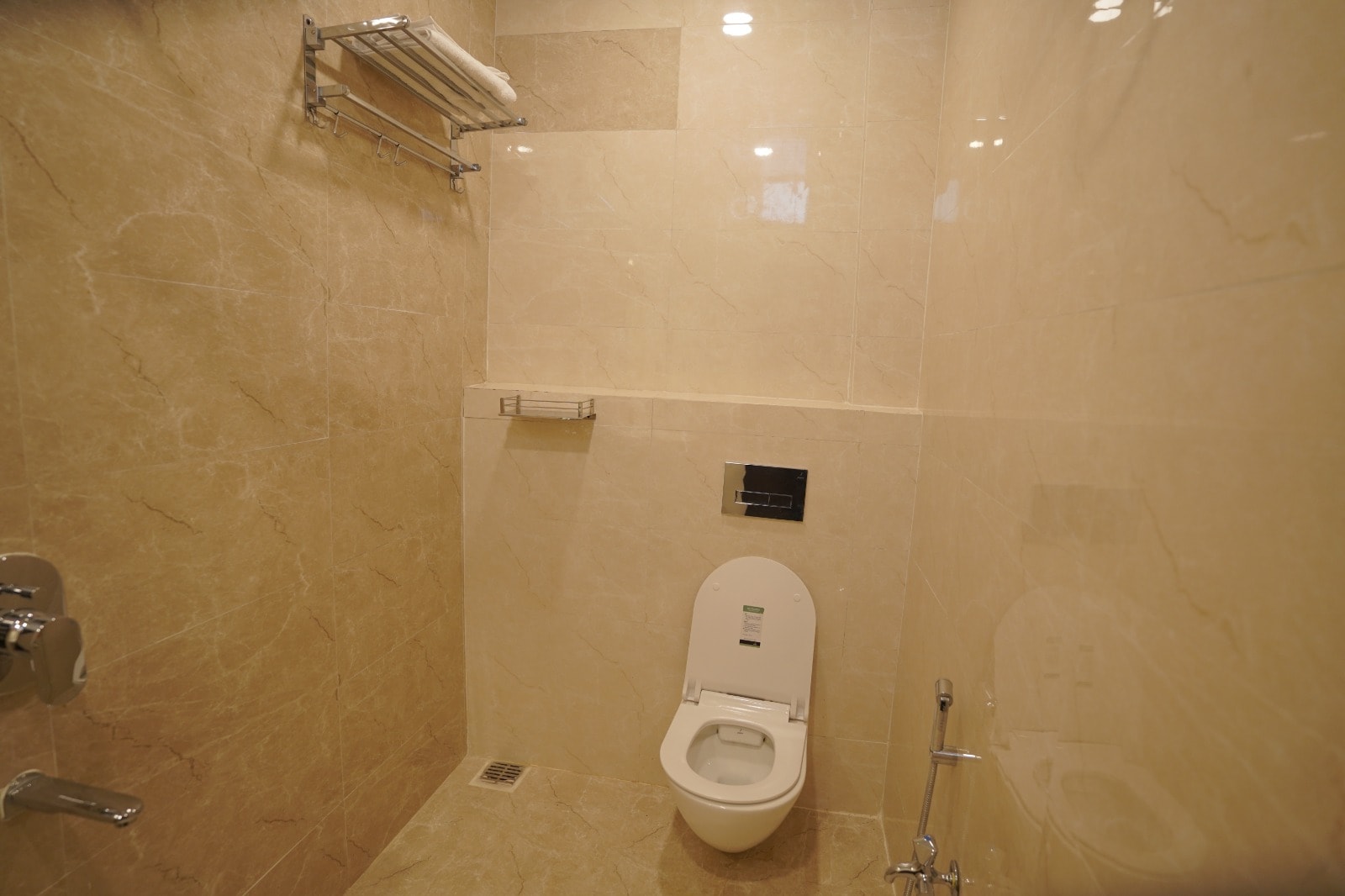 Hotel Ellora Inn Sultanpur - Tap to explore photos