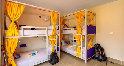 goSTOPS PLUS Rishikesh, Tapovan Room Type - Bed in 6 Bed Mixed AC Dormitory Room with Balcony and Ensuite Bathroom