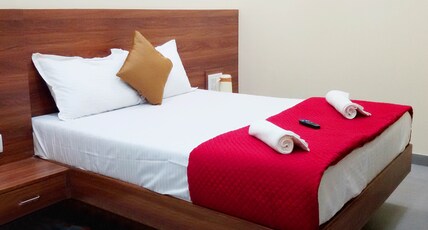 Hotel Terminus Square Room Type - Deluxe Room