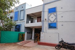 Hotel O iva Holiday inn