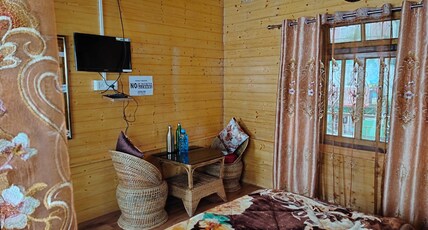 Beautiful View Homestay  Room Type - Attic room