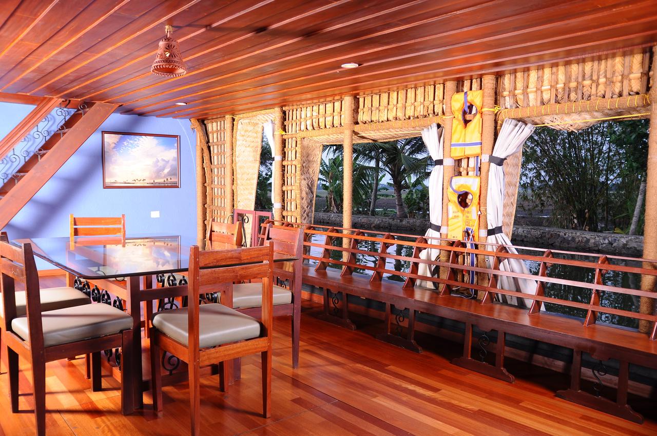 Best Kerala Houseboat - Tap to explore photos