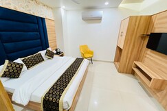 Address of Hotel Diamond Villa & Banquet