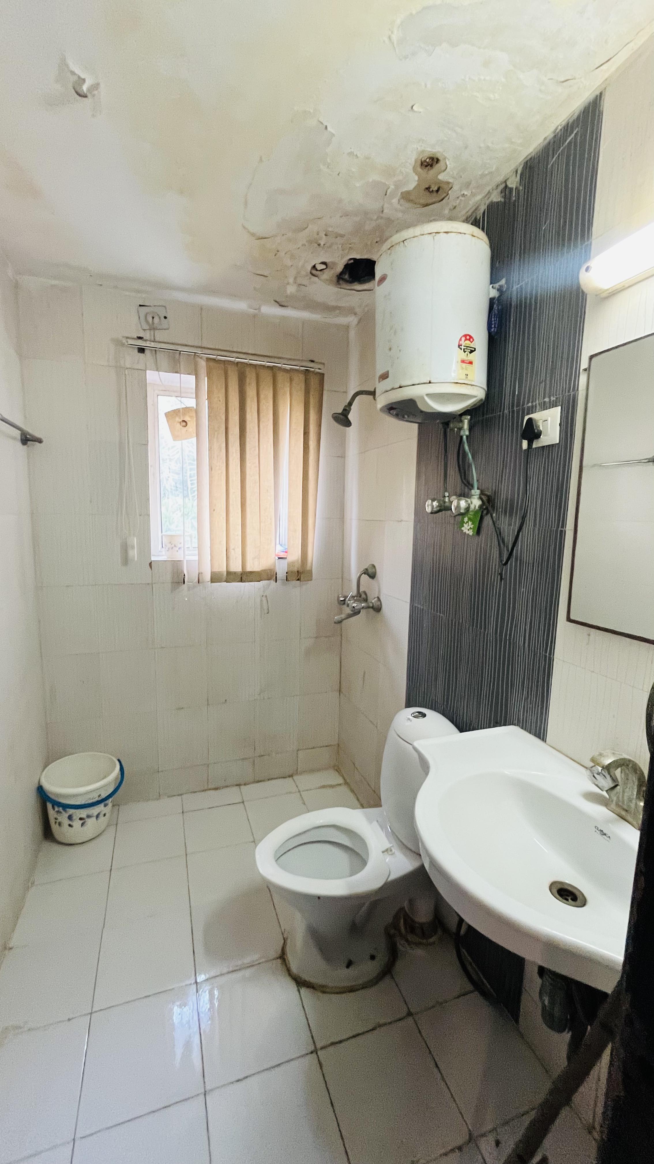 Omaxe Eternity A- tower - Tap to explore photos