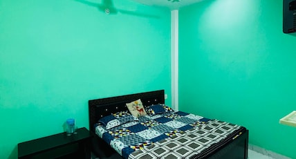 Nandan Homestay Room Type - AC Deluxe Room 1