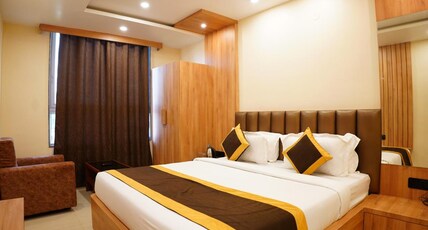 Celebration Park Room Type - Deluxe Room with Garden View