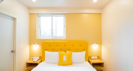 Bloom Hotel  HSR Club Room Type - Deluxe King