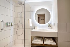 Hampton by Hilton Bath City