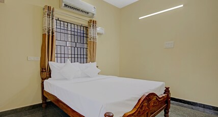 Super Hotel O Vsv Guest House Room Type - Deluxe