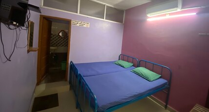 Devi Lodge Room Type - Double Ac Room