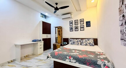 Hotel pujari palace Room Type - Bedroom 6