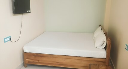 SK Royal Inn Room Type - Deluxe Ac