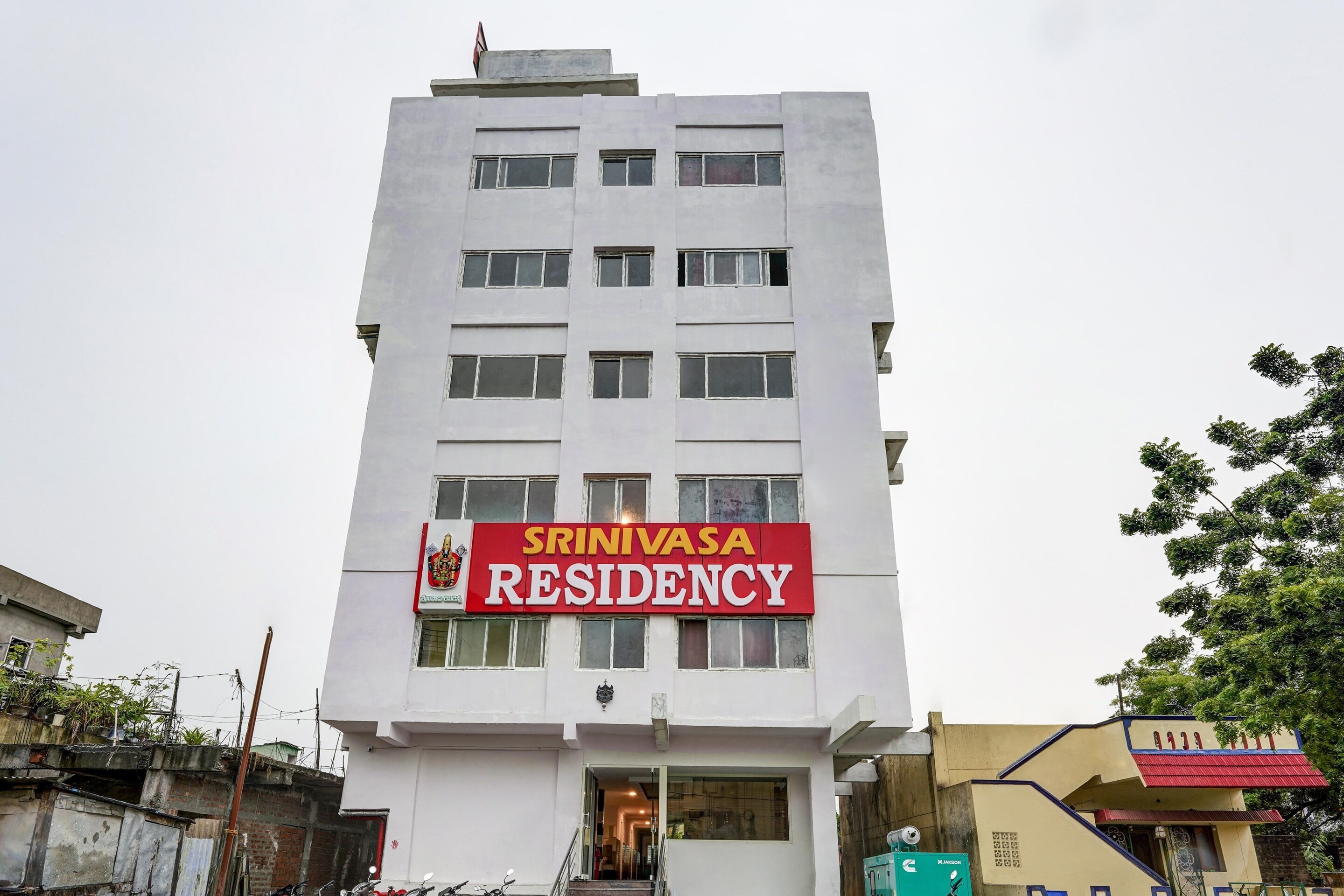 Collection O Srinivasa Residency - Tap to explore photos