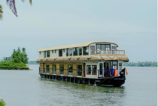 Ultra luxury house boat Alleppey by LexStays Houseboat Alleppey | Book ...