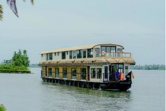 Ultra luxury house boat Alleppey by LexStays