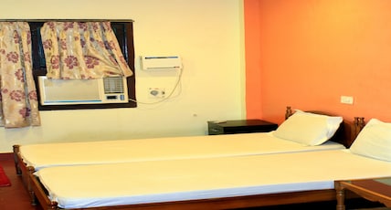 Thangam Balaji Guest House(1KM From US Consulate) Room Type - Double Room Ac Thangam Balaji Guest House(1KM From US Consulate) Room Type - Double Room Ac