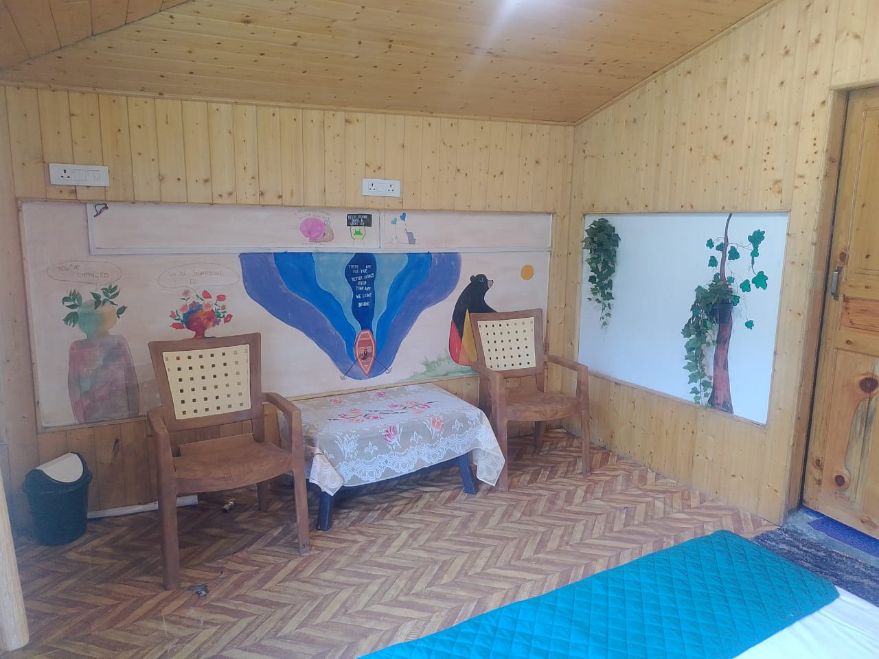 Thirthan Backpacker Paradise - Tap to explore photos