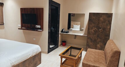 HOTEL SUKHDHAM Room Type - SUPER DELUXE DOUBLE BED