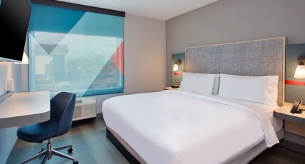 avid hotels DETROIT - WARREN, an IHG hotel Room Type - 1 King Bed Standard Comm Accessible