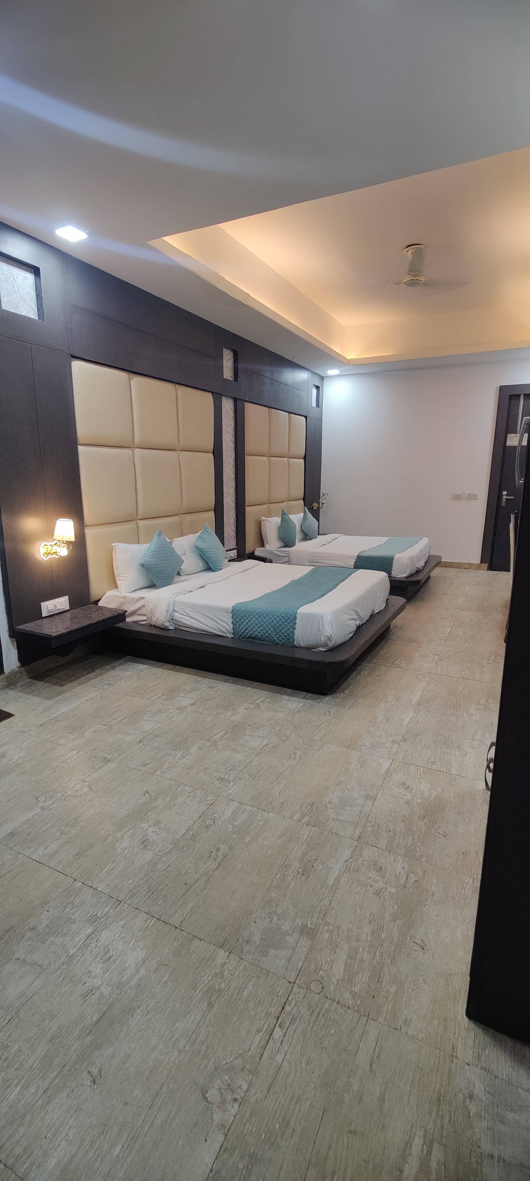 sky hotel - Tap to explore photos